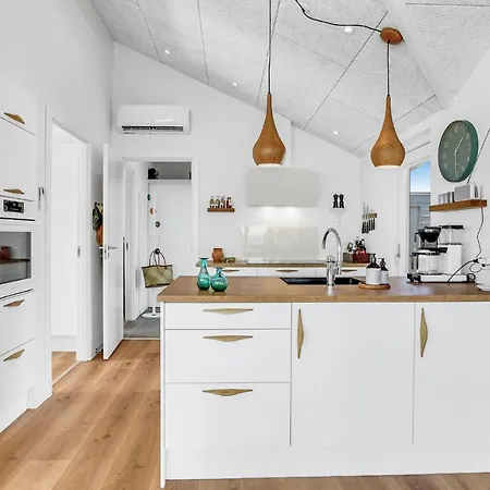 Feriehus Beautiful In With Wifi